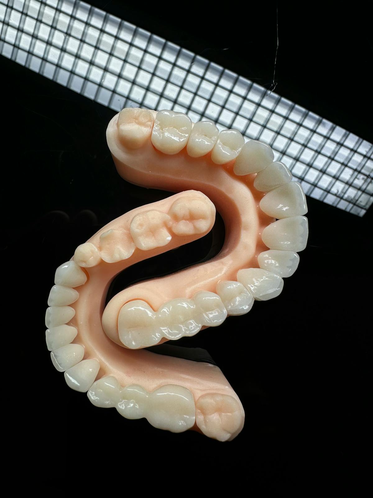 Precision dental mold ceramics